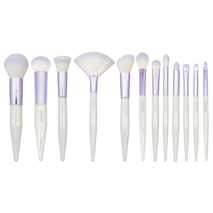 Chique Studio Small Eyeshadow Brush