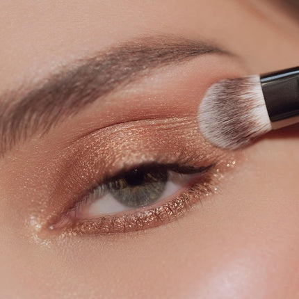 ROEN All-Over Eyeshadow Brush Vegan Cruelty-Free Clean Makeup 1 Count 1.0
