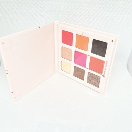Essence Bloomin' Bright Eyeshadow and Eyeliner Palette 01 See Me Bloomin' 5.85g