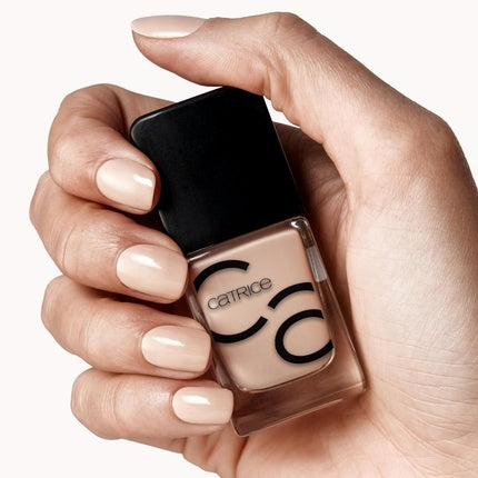 Catrice ICONAILS Gel Lacquer Nail Polish No. 174 Nude Long-Lasting Glossy Acetone-Free Vegan Without Microplastic Particles Without Preservatives 10.5ml