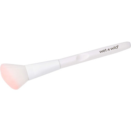 Wet 'n' Wild Makeup Brush Contour Brush Plush Angled Brush to Fit the Contours of Your Face Sculpt and Shape Easy-to-use Makeup Brushes Contouring Brush