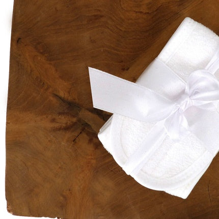 4 Piece Nivea 3in1 Cream Care Cleansing Wipes for All Skin Types + Band