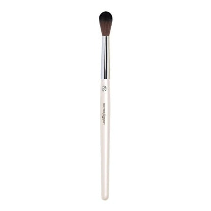 Premium Luxe Series Professional Eyeshadow Blending Brush 020 For Makeup Artists