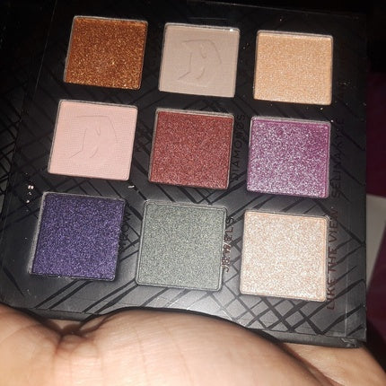 Revolution x Catwoman Collection 9 Color Eyeshadow Palette 9g