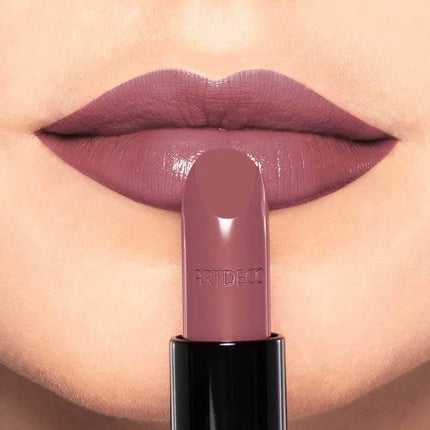 Artdeco Perfect Color Lipstick In Shade 820, 4 Grams