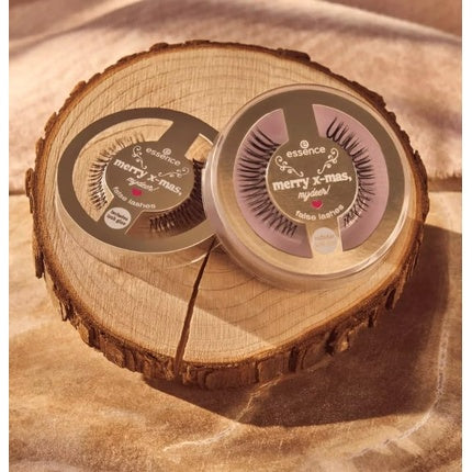 Essence Merry X-Mas, My Deer! False Eyelashes 01