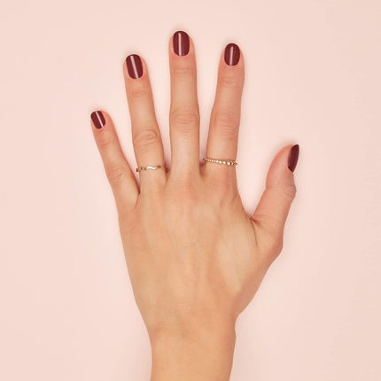 Deborah Milano Professional Semi-Permanent Gel Nail Polish Number 16 Dark Cyclamen Plumping Effect Long Lasting Intense Shiny Nails 4.5ml