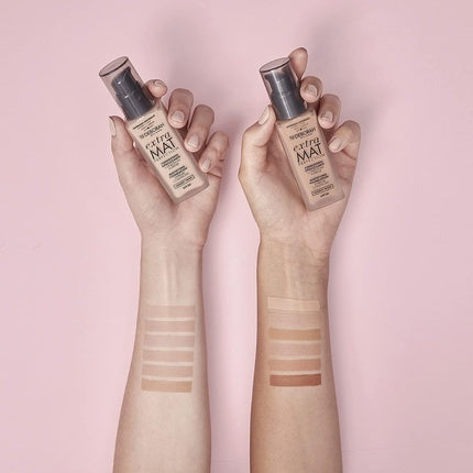 Deborah Extra Mat Perfection Foundation N.2.1 Vanilla Finish Opaque Texture No Transfer and Humidity Proof SPF20 30ml