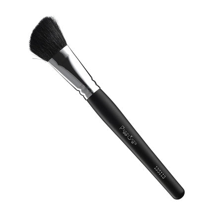 Oblique Brush for Cheeks 135113