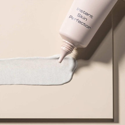 Artdeco Instant Skin Perfector Primer Light Fluid for a Natural Finish