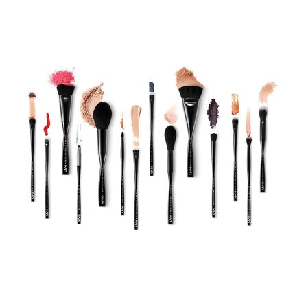 NYX Professional Makeup Pro Brush Angled 19 - Angled Eyebrow Brush with Ergonomic Shape for Precise Application