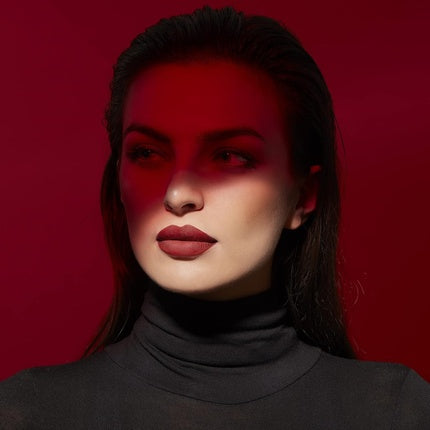 Deborah Milano Red Mat Matte Effect Lipstick with Collagen and Hyaluronic Acid 33 Timeless Red 4.5g