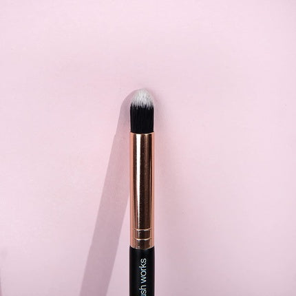 Brushworks Highlight Contour Brush Black and Gold 1 Count