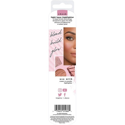 Real Techniques Light Layer Highlighter Makeup Brush for Cream and Powder Highlighter