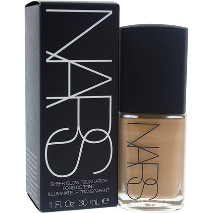 Sheer Glow Foundation Barcelona Medium 4 with Golden Peachy Undertone 30ml